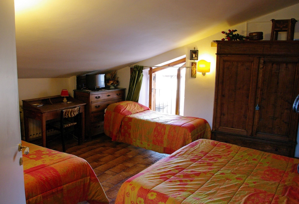 Triple Room photo 3