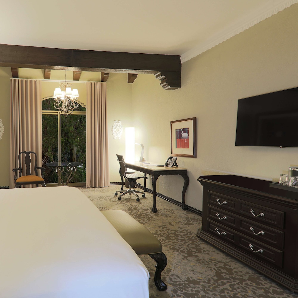 Executive Room, 1 King Bed - Photo 4
