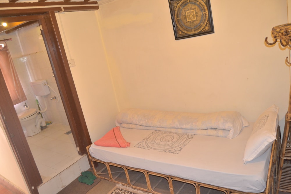Standard Twin Room, 2 Twin Beds, Private Bathroom, City View photo 2