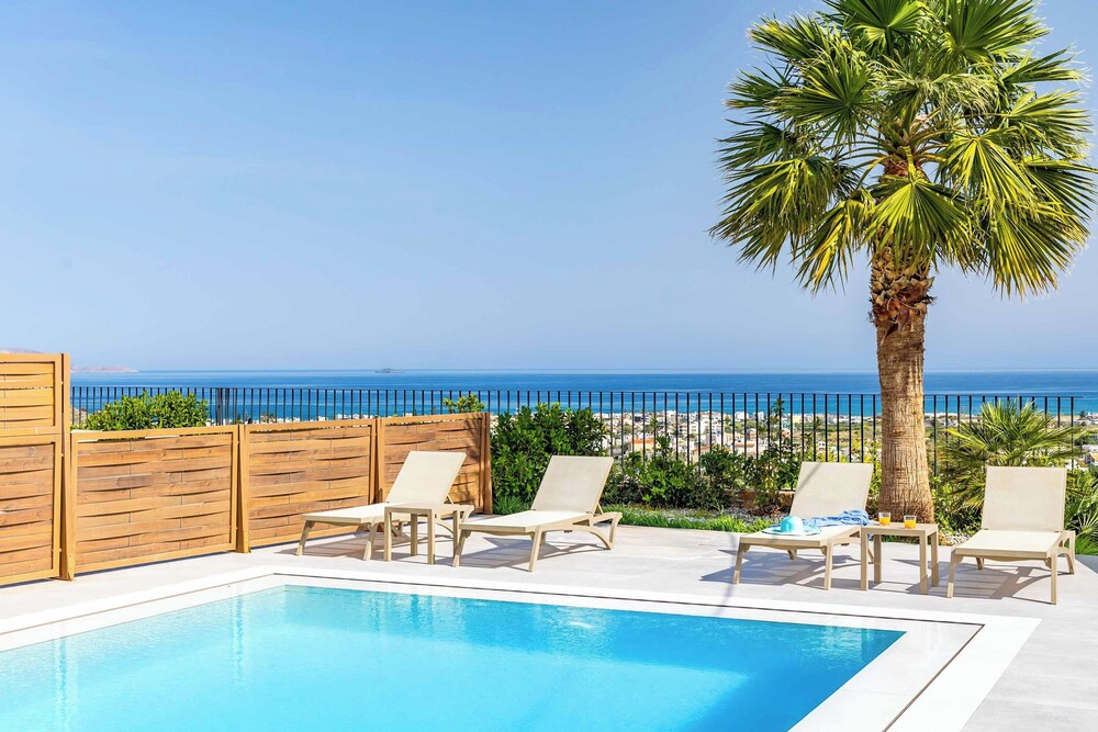 Villa (4 Bedrooms)
