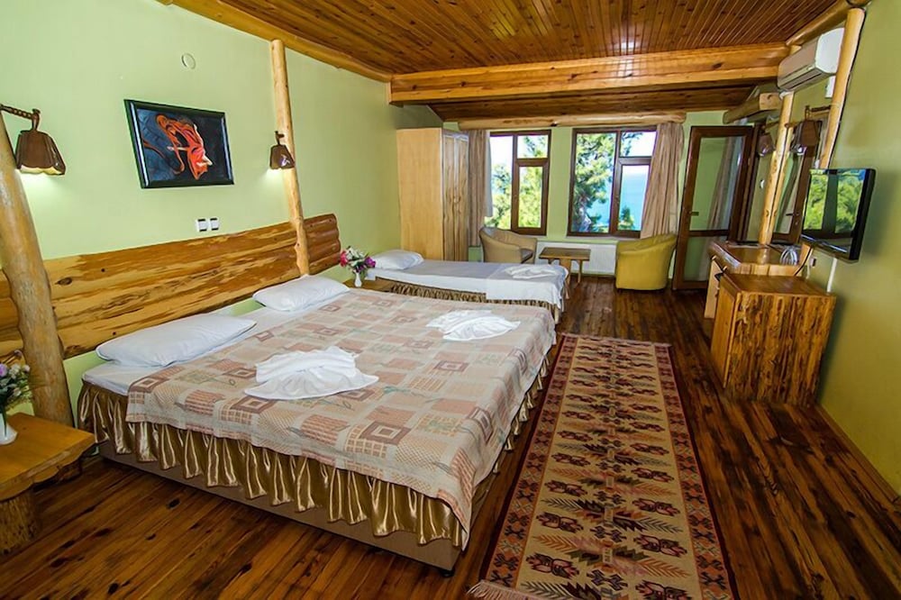 Standard Room photo 2