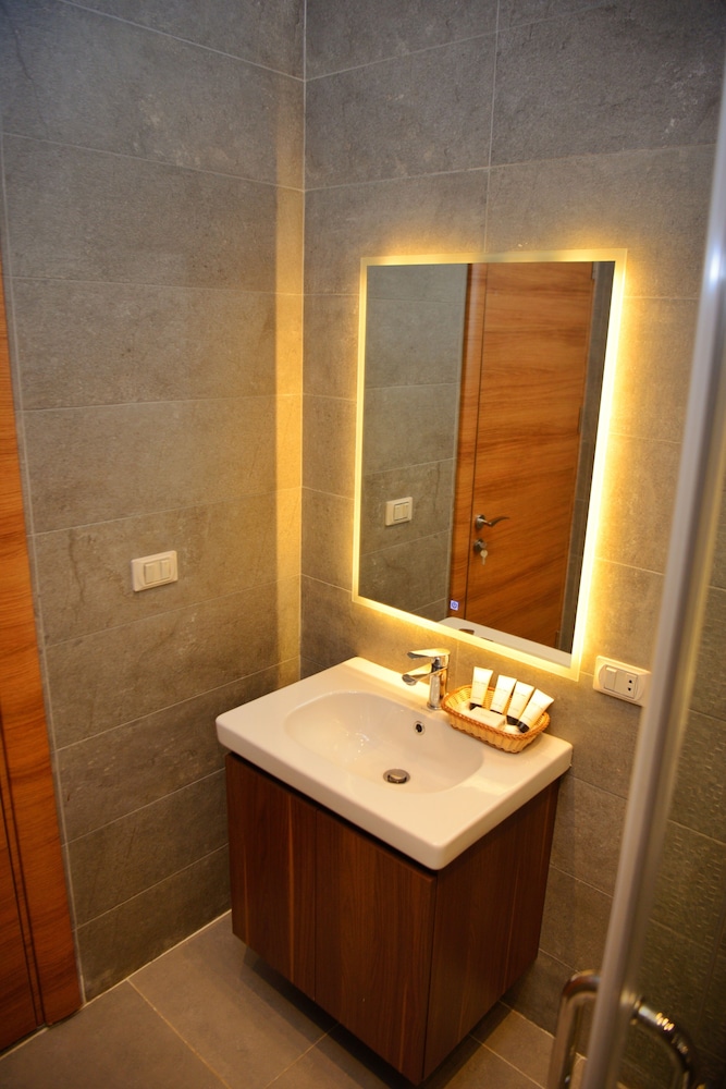 Deluxe Double Room - Photo 6