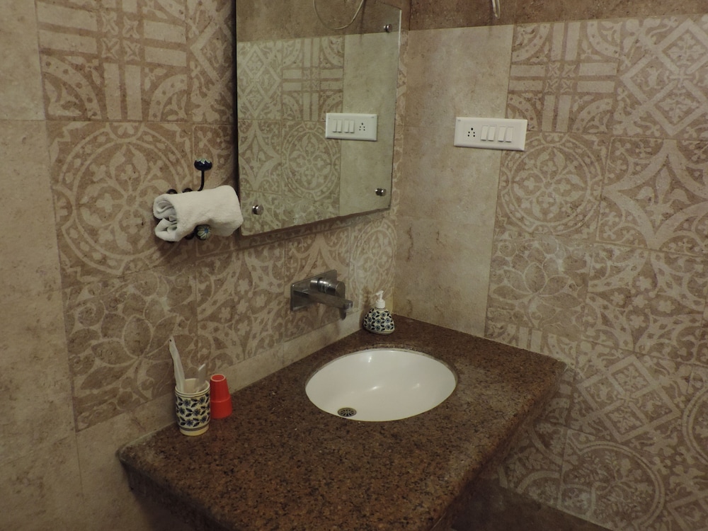 Standard Room - Photo 4