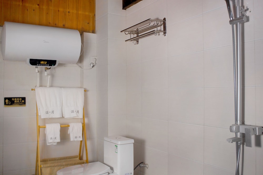 Comfort Double or Twin Room, Private Bathroom, Courtyard View photo 3