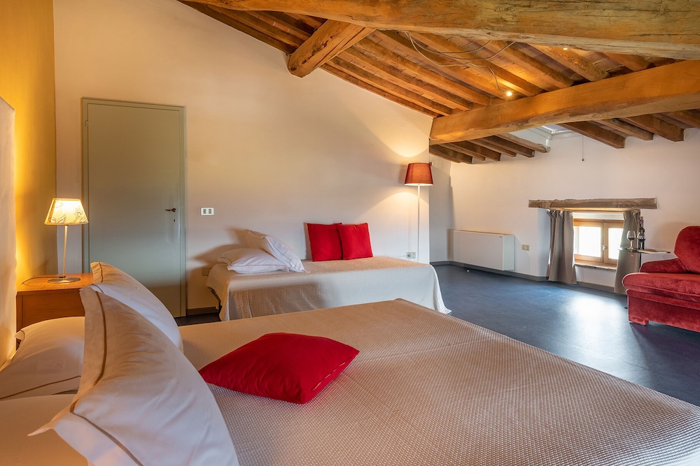 Design Double or Twin Room photo 3