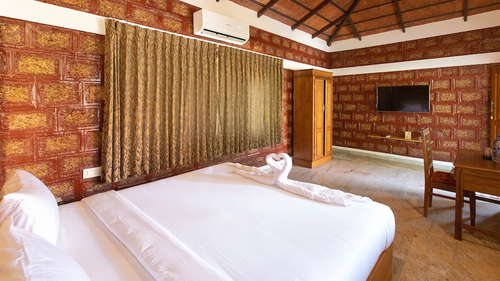 Standard Double Room, Garden View