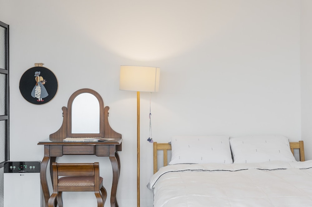Basic Room, 1 Bedroom (Unicorn) photo 2