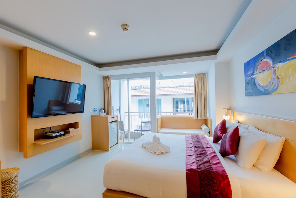 Deluxe Room - Photo 3