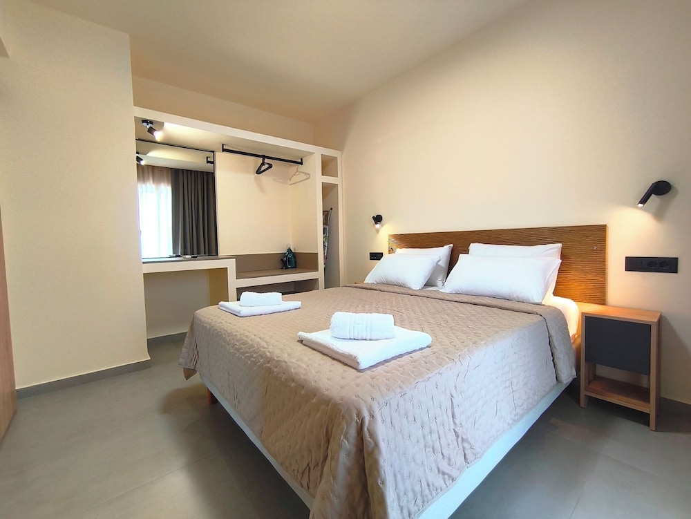 DELUXE-APARTMENT-2 BEDROOM-2 BATHROOMS- VILLAGE-MOUNTAIN VIEW photo 2