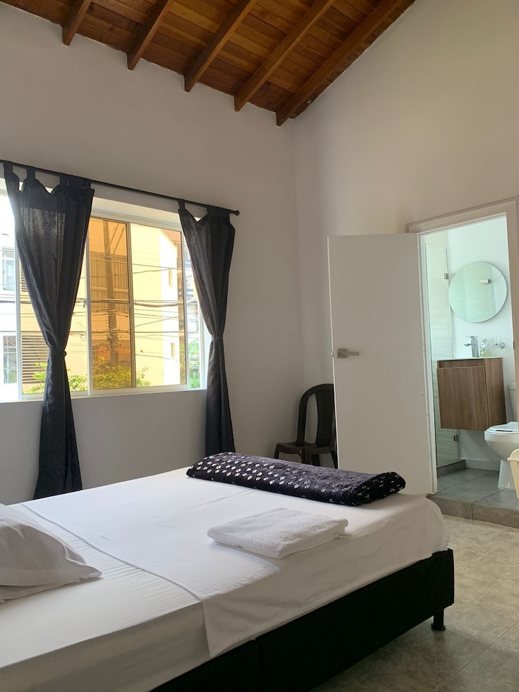 Classic Triple Room, City View