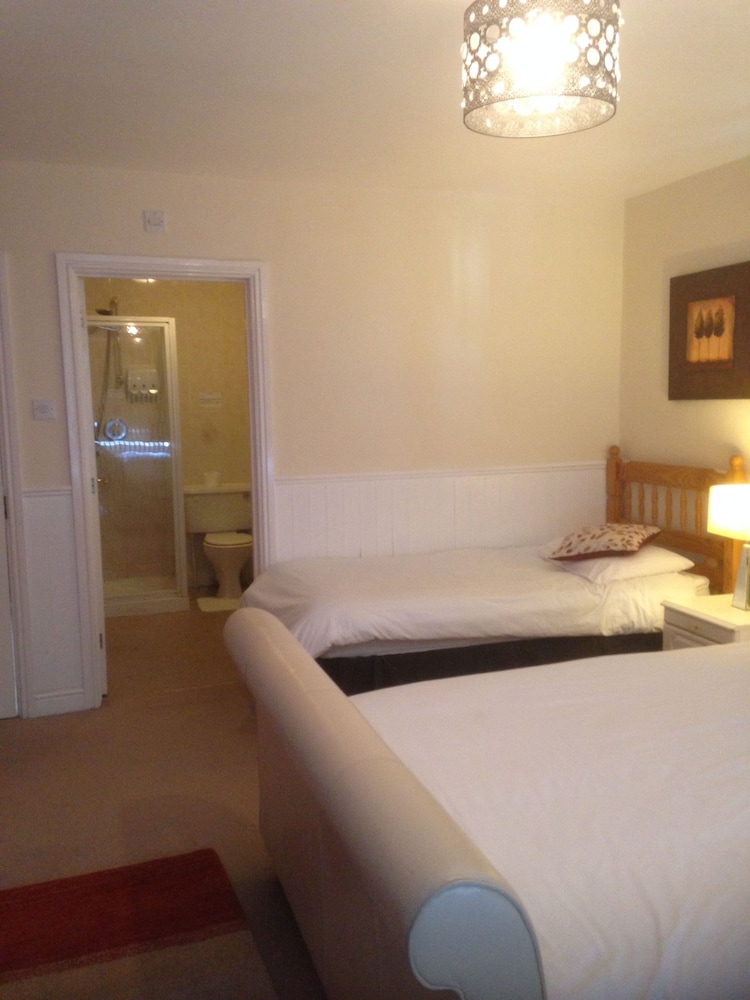 Family Quadruple Room (Room 4)
