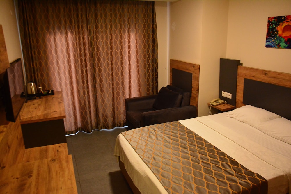 Standard Double Room - Photo 2