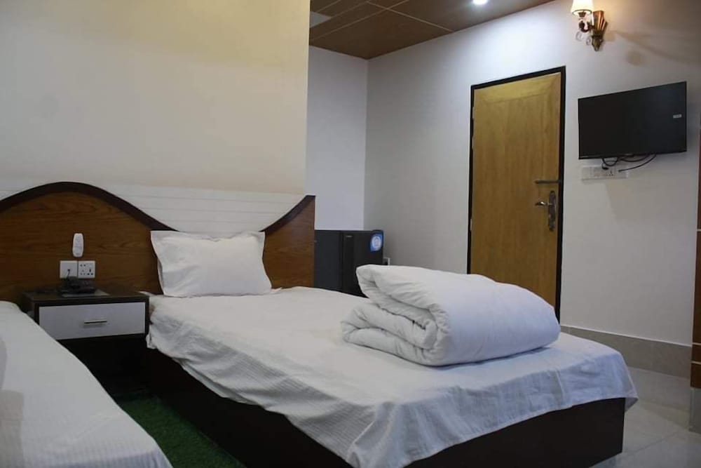 Deluxe Double Room photo 2