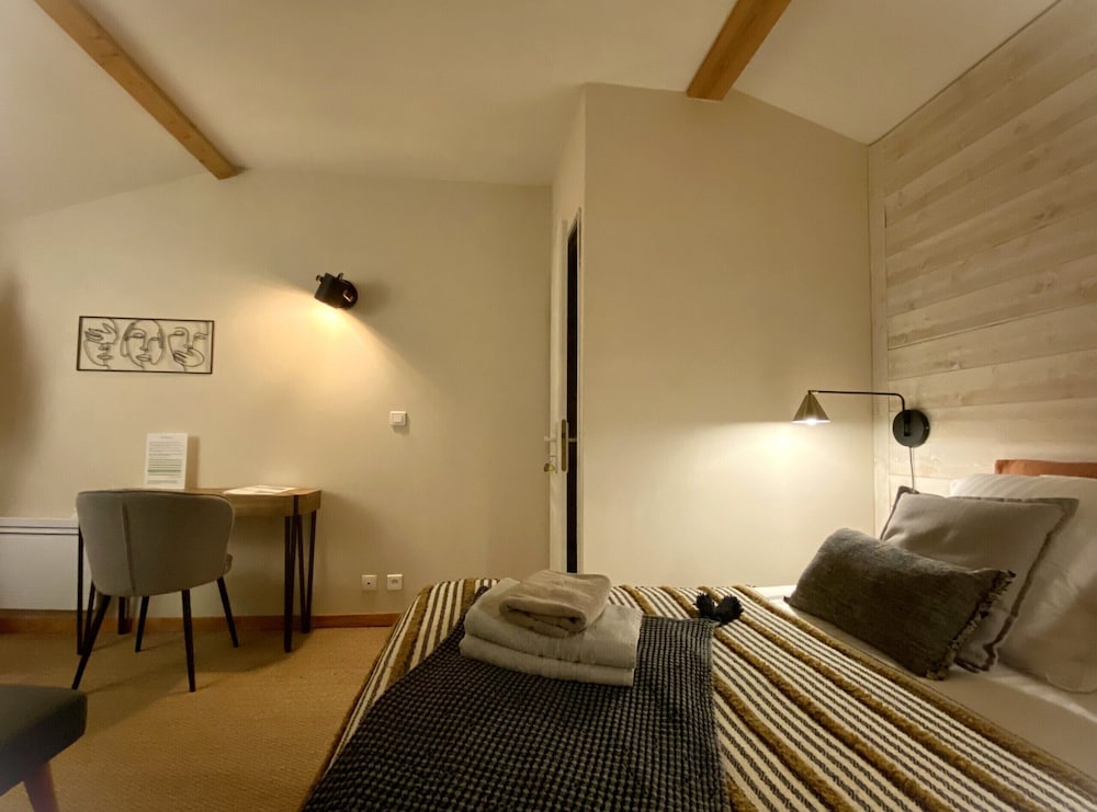 Superior Double Room, Private Bathroom, Garden View photo 2