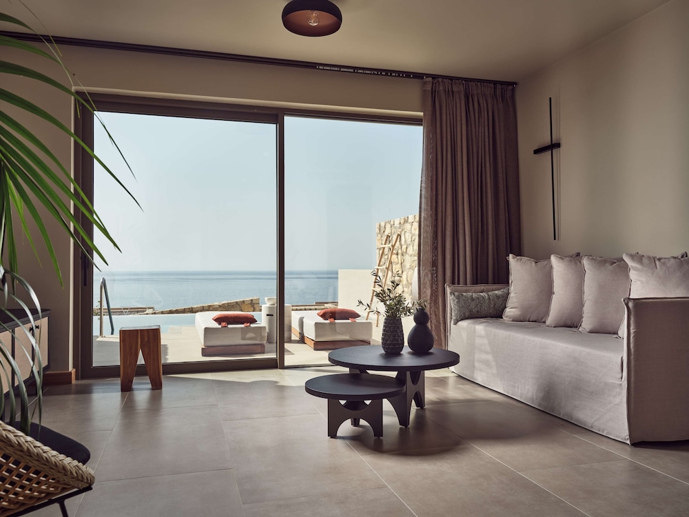 Grand Villa, Private Pool, Sea View thumbnail 6