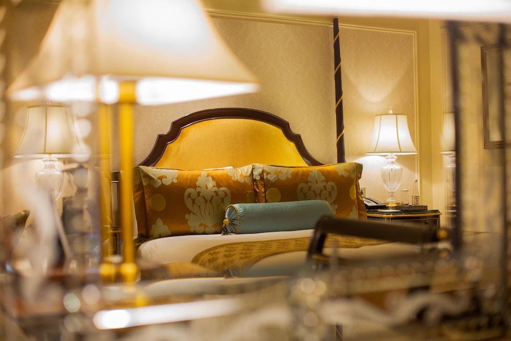 Royal Room (Premier) - Photo 3