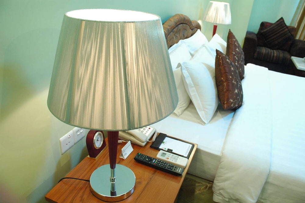 Executive Room, 2 Twin Beds, Non Smoking, No Windows photo 2