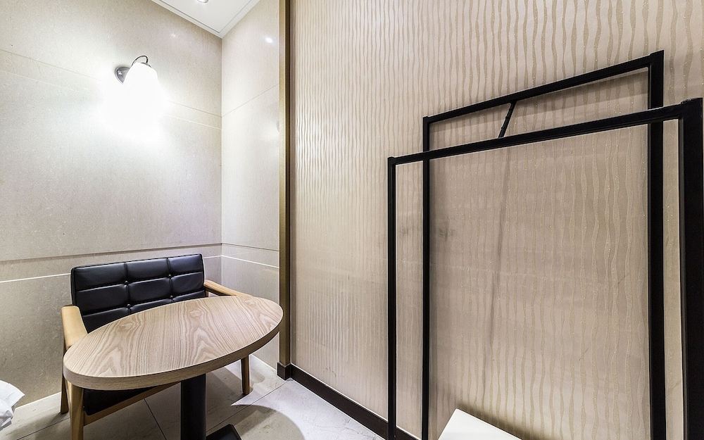Room (Premium) - Photo 3