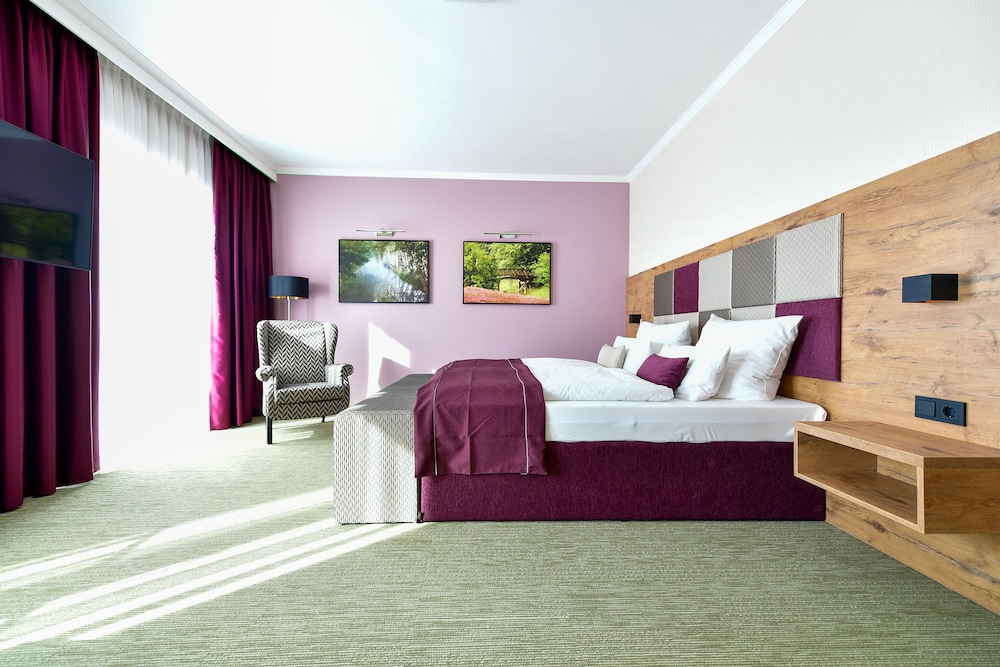Comfort Room, 2 Twin Beds, Accessible - Photo 2