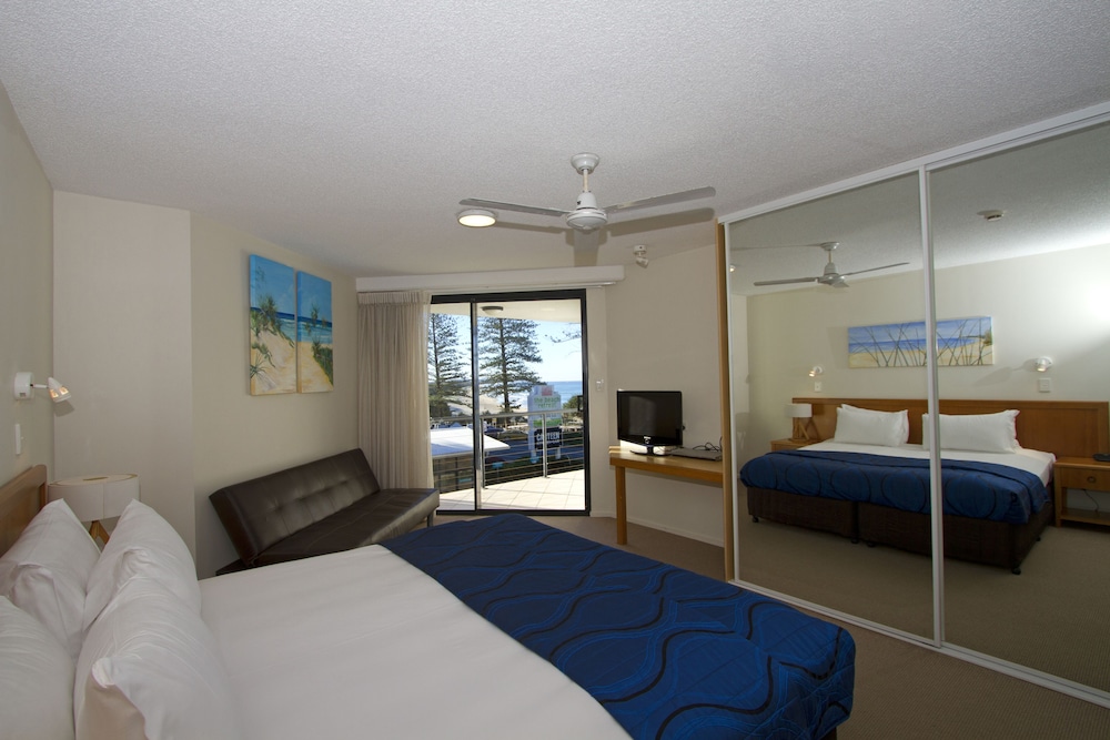 Three Bedrooms Beachfront Apartment