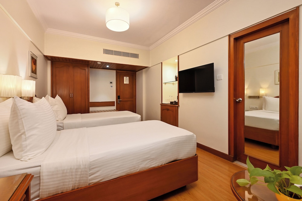 Superior Room + Buffet Breakfast + 20% on Food and Soft beverages + Wi-Fi - Photo 6