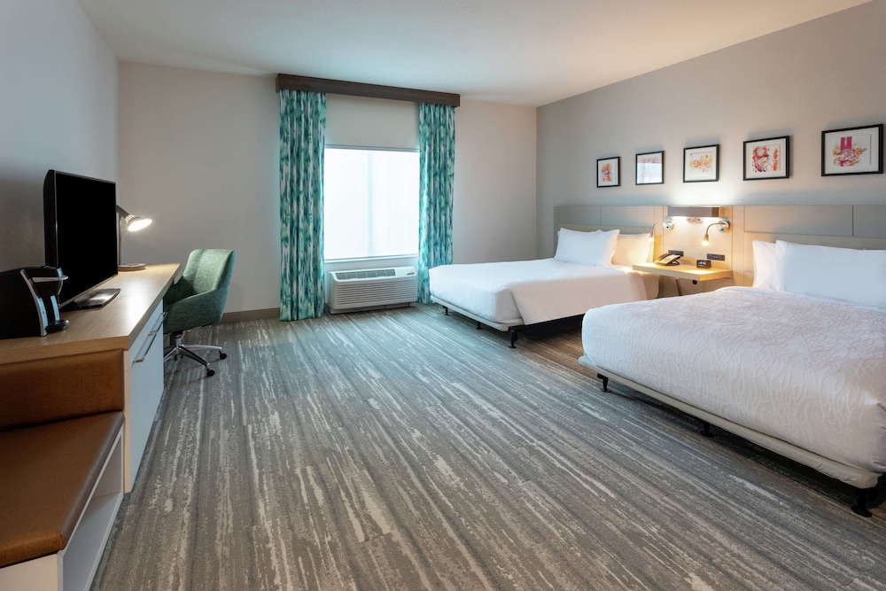 Room, 2 Queen Beds, Accessible (Roll-In Shower) - Photo 2