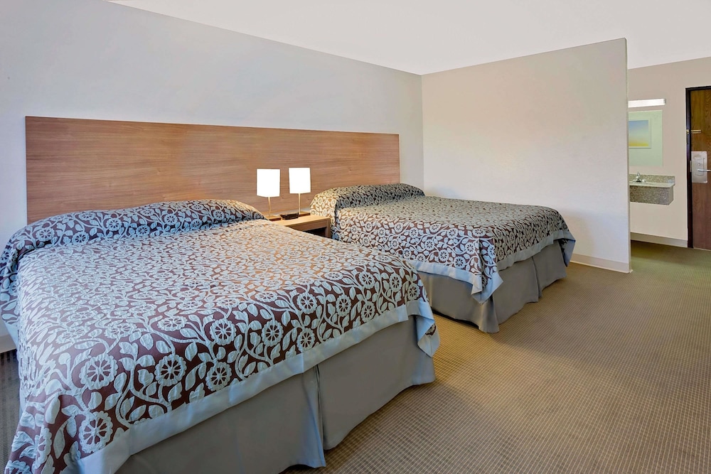 Upgraded, Room, 2 Queen Beds - Photo 1