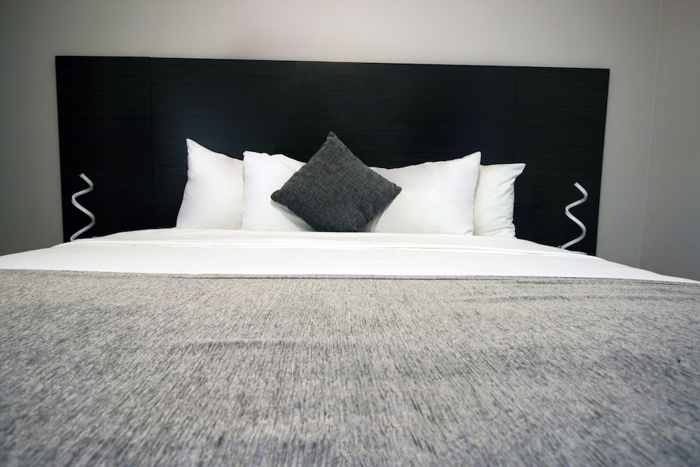 Luxury Suite photo 2