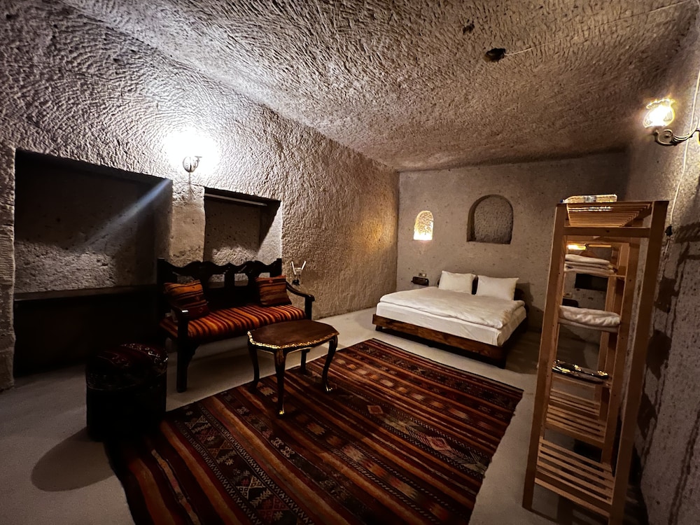 Romantic Studio Suite photo 3