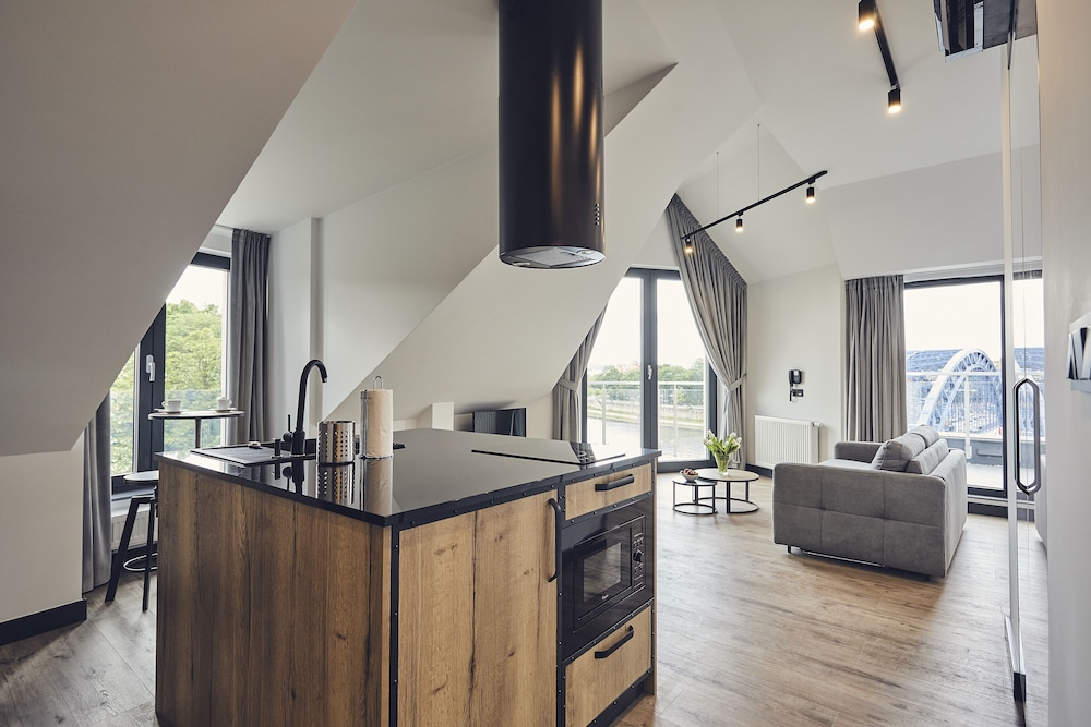 Premium Apartment, 1 Queen Bed, River View photo 1