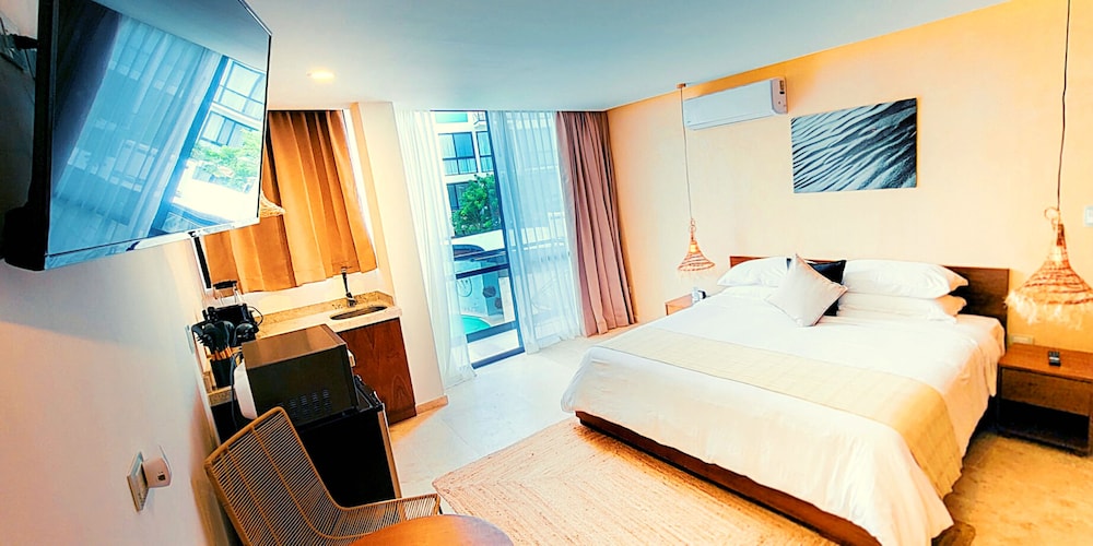 Signature Studio With Balcony