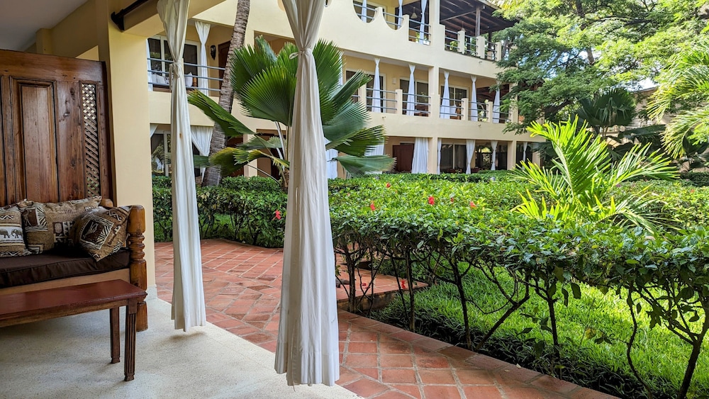 Traditional Suite, 1 Bedroom, Garden View, Ground Floor - Photo 3