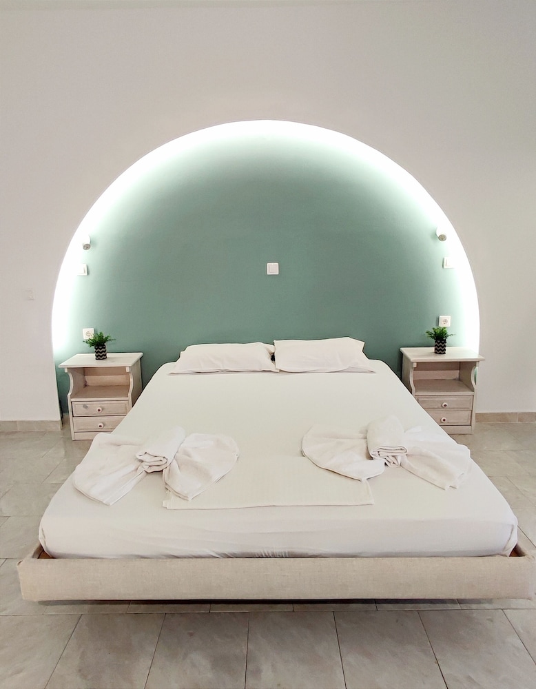 Deluxe Studio Suite