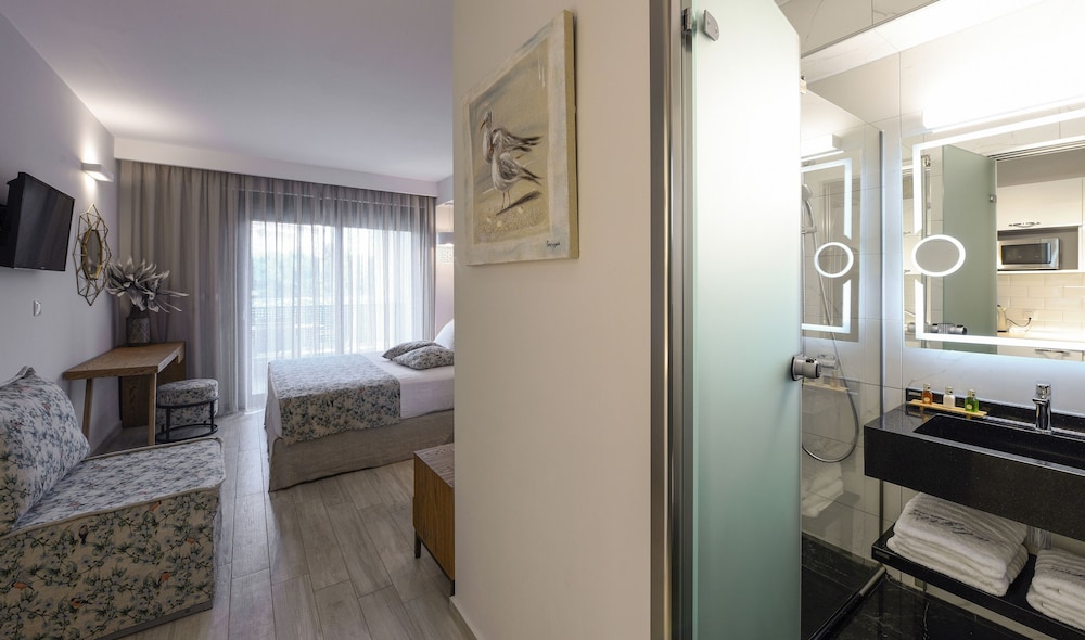 Superior Studio Suite photo 2