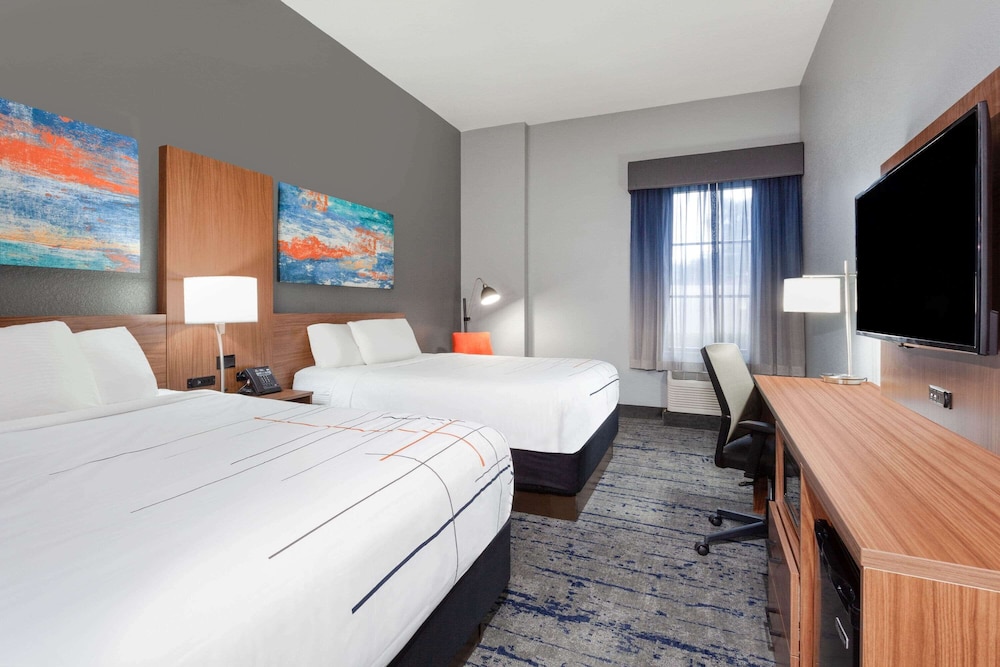 La Quinta Inn & Suites by Wyndham St. Petersburg Northeast, Φωτογραφία 2