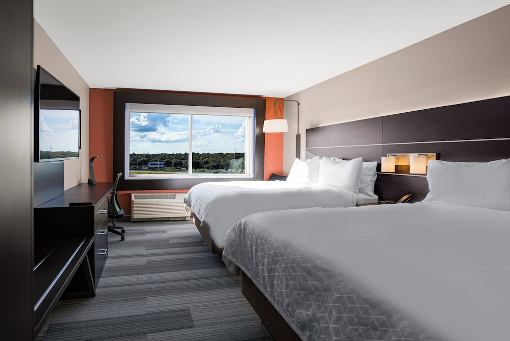 Standard Room, 2 Queen Beds (Communications) - Photo 1