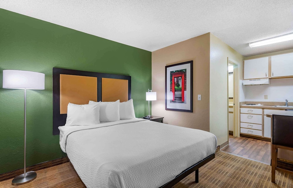 Studio, 1 Queen Bed, Non Smoking - Photo 1
