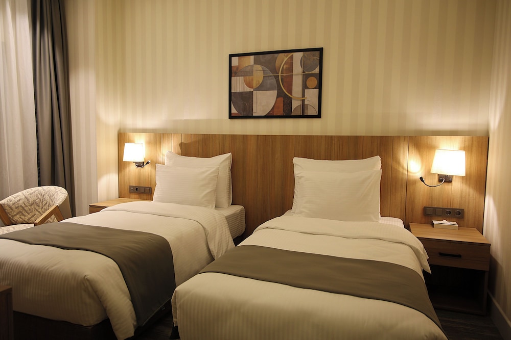 Deluxe Twin Room, 2 Twin Beds, Non Smoking, Private Bathroom photo 2