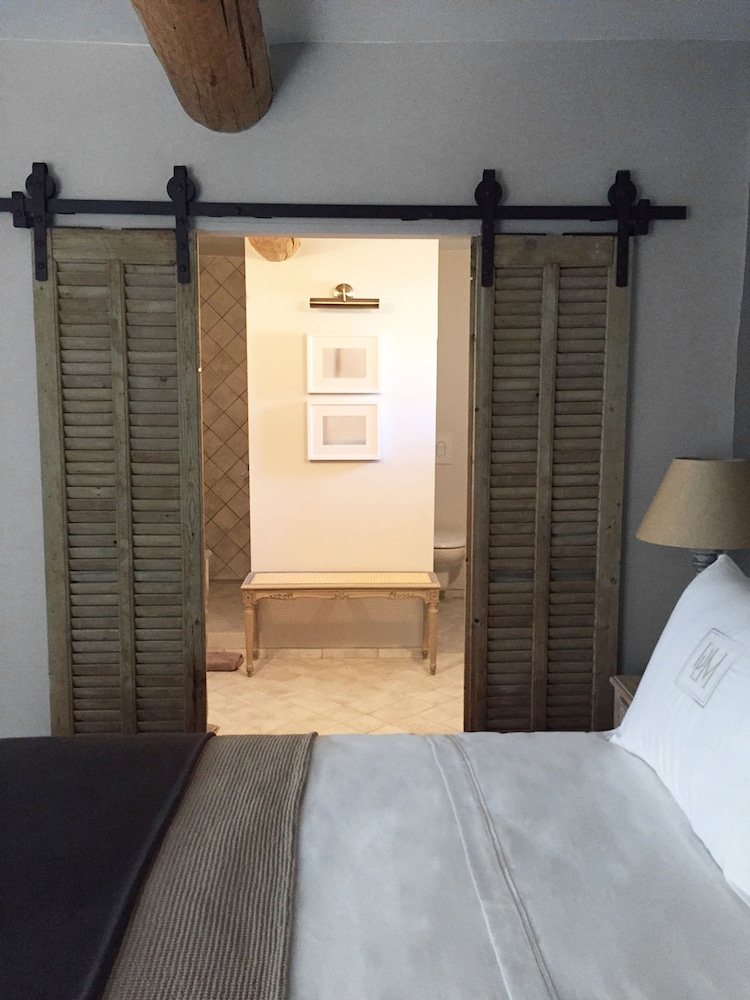 Deluxe Suite photo 3