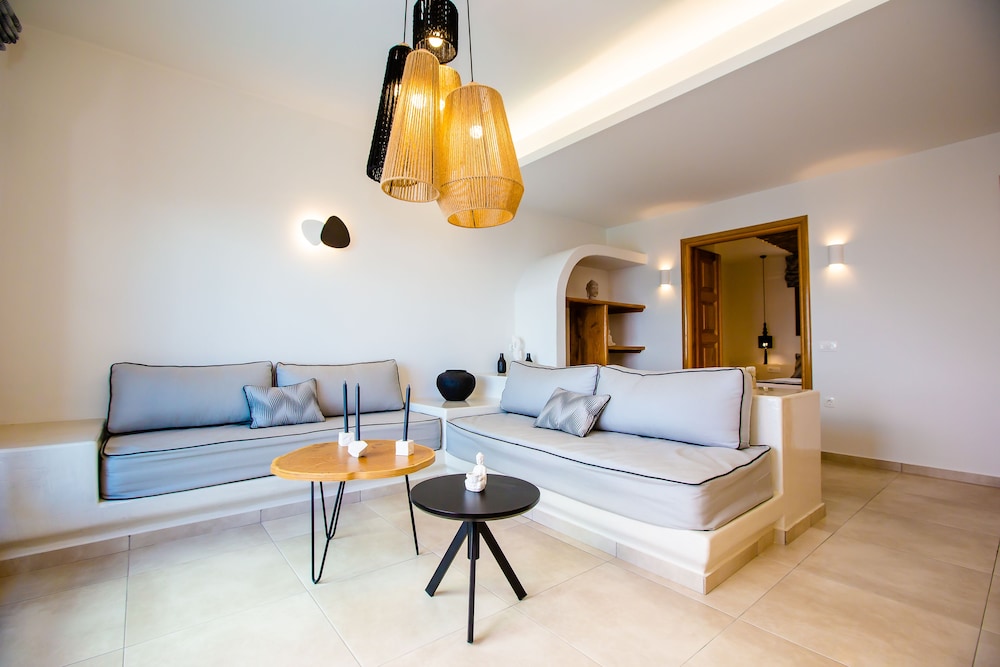 Grand Suite, Sea View (Indoor jetted tub/private jetted pool) - Photo 8
