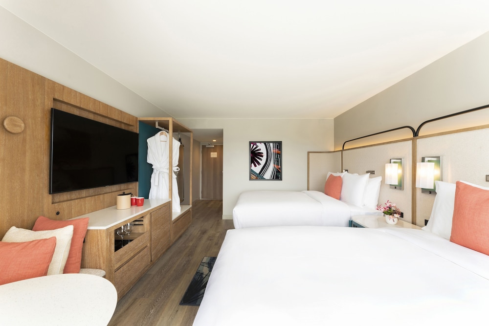 Standard Room, 2 Twin Beds, Mountain View photo 3
