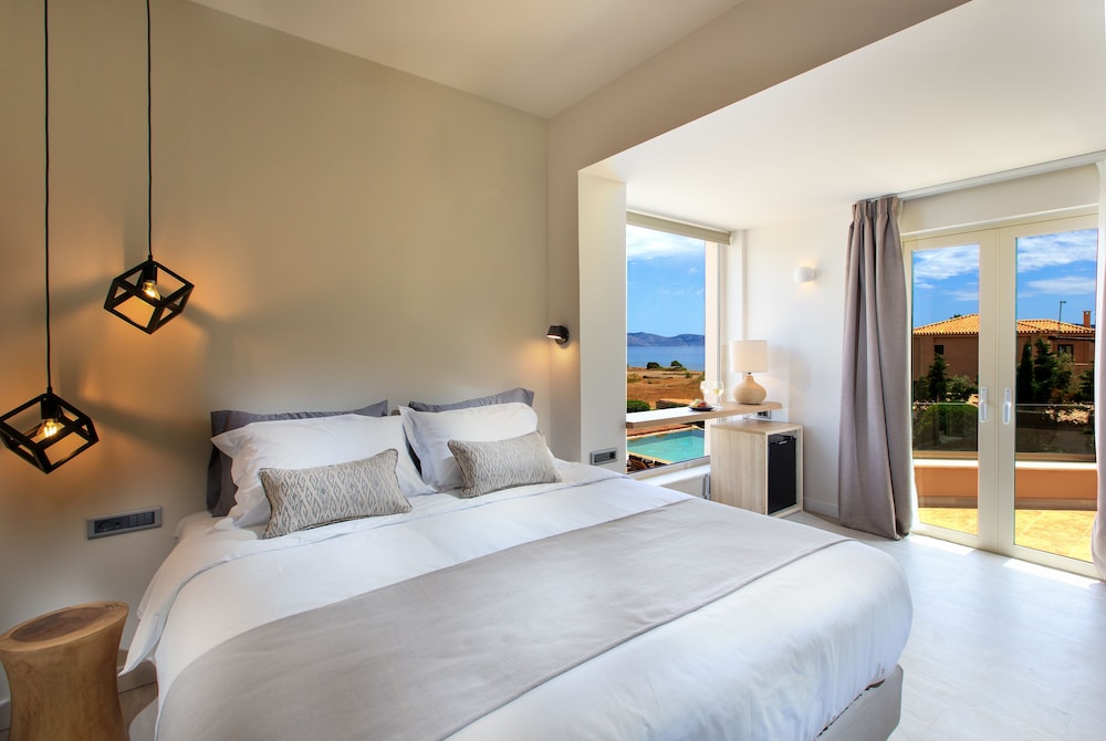 Deluxe Double Room, Sea View - Photo 1