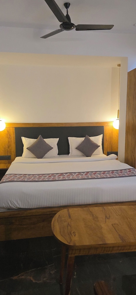Deluxe Double Room, City View photo 1