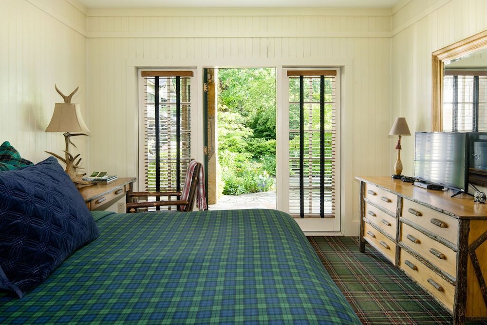 1 King Bed or 2 Twin Beds Room photo 2