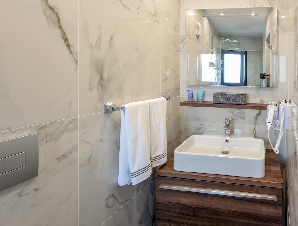 Standard Double Room, Ground Floor photo 2