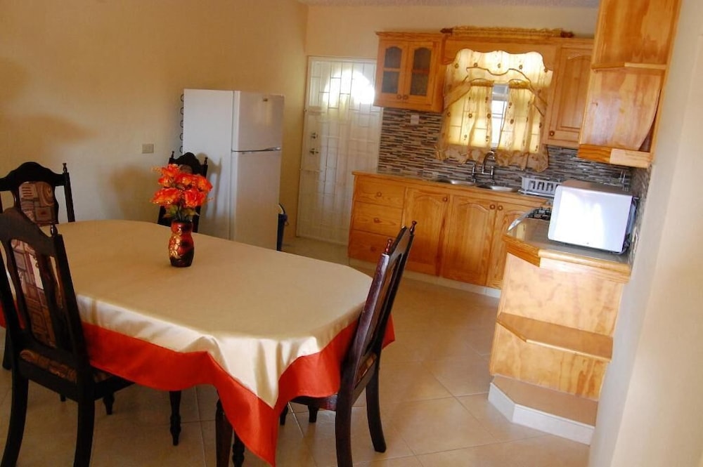 Apartment photo 3