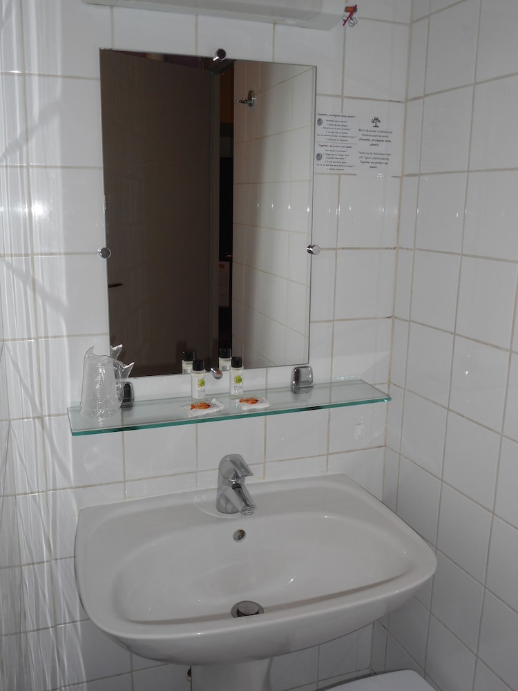 Duplex - Photo 2