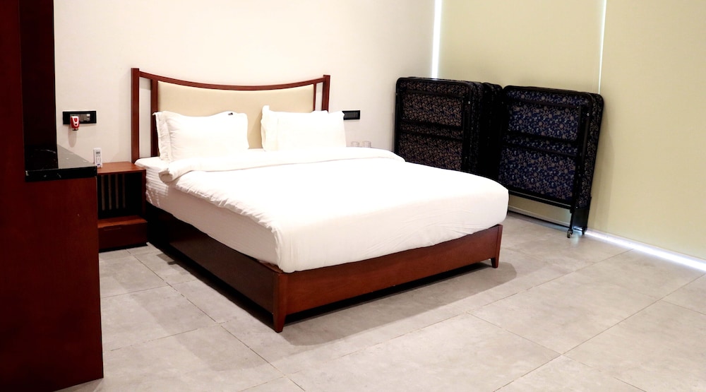 Cottage Room - Photo 14