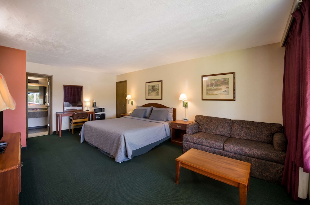 Junior Suite, 1 King Bed, Non Smoking photo 1