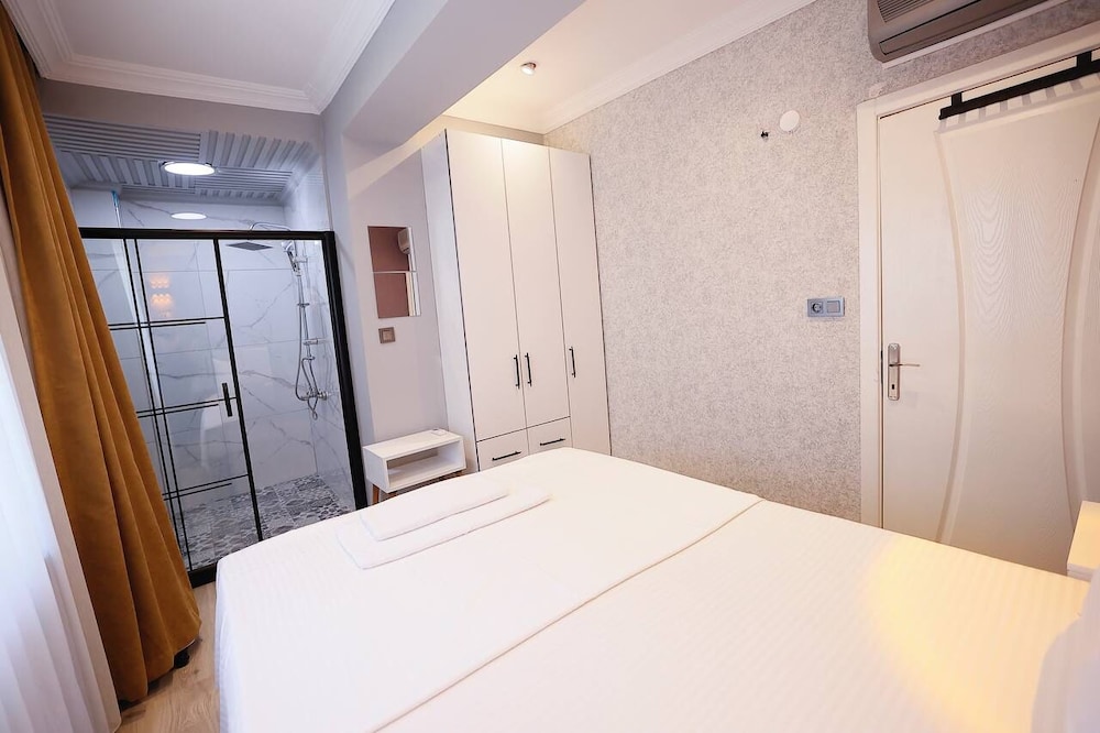 Deluxe Apartment, 1 Bedroom, 2 Bathrooms, Garden View photo 3